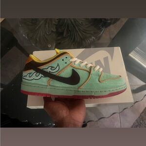 Nike Mint and Black Sneakers with Pink Sole